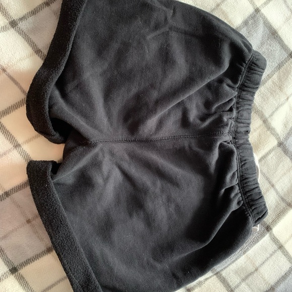 Black Roots shorts - size xxs girls - Picture 2 of 5